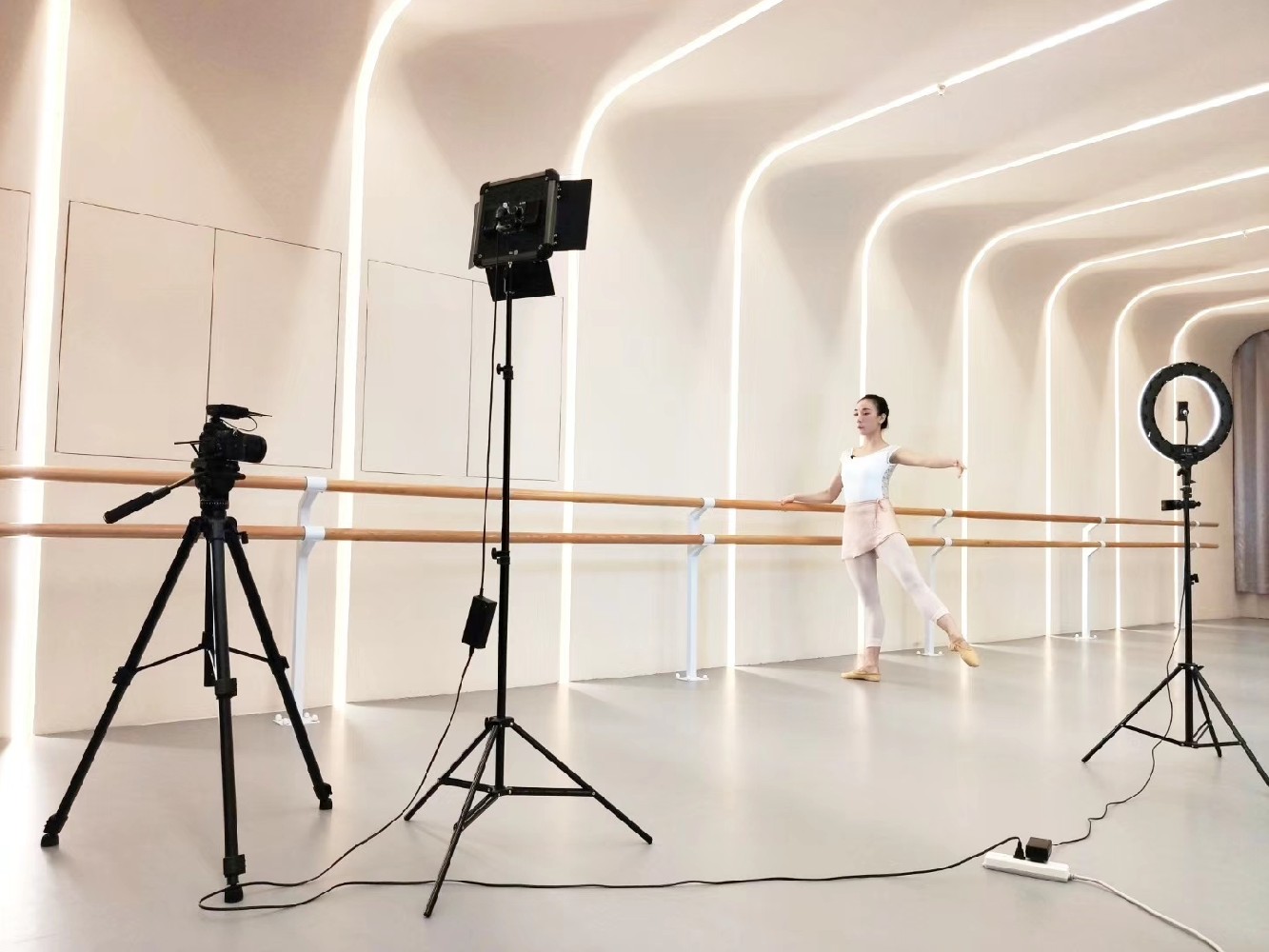 一部手機如何制作小視頻？